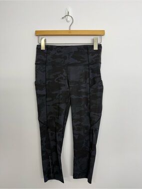 Lululemon Fast and Free Crop II 19" *Nulux Incognito Camo Multi Grey Sz 6